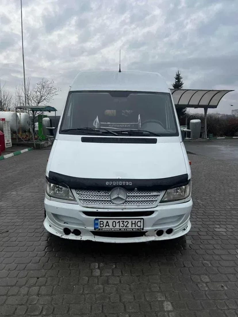 Автомобіль