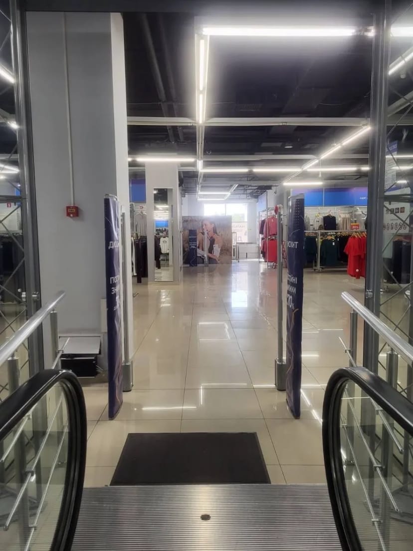 Приміщення 1030 м2 в ТЦ Лівобережний