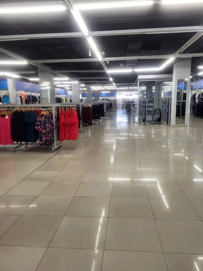 Приміщення 1030 м2 в ТЦ Лівобережний