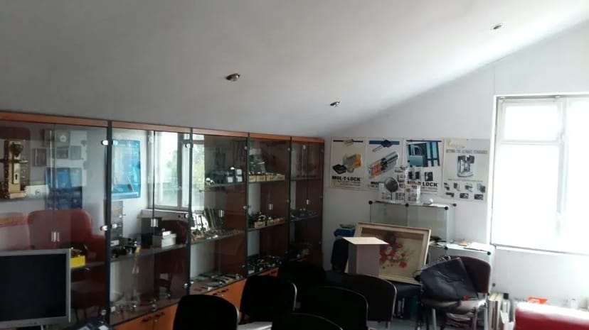 Офісні приміщення (17м.кв, 23 м.кв. , )