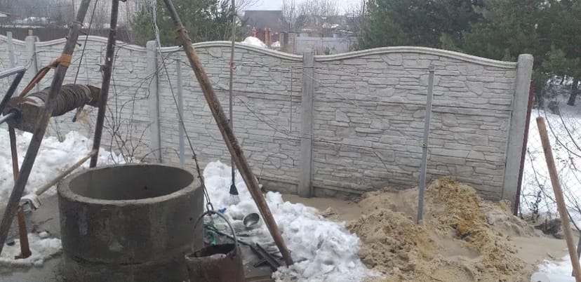 Буріння колодязів,Поглиблення чищення колодязів.Криниці,Каналізації