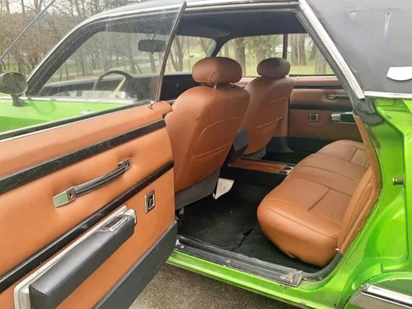 088 Ретро авто Chrysler New York на зйомки кіно фотосесію весілля