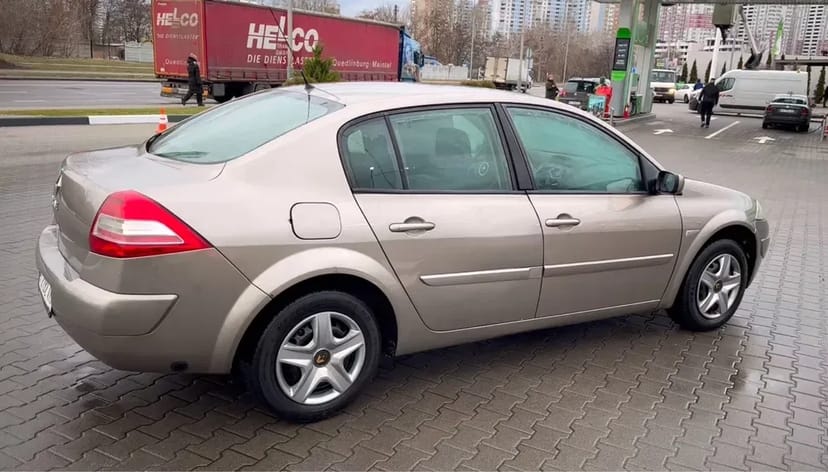 Авто - Megan 2008 1,6gaz