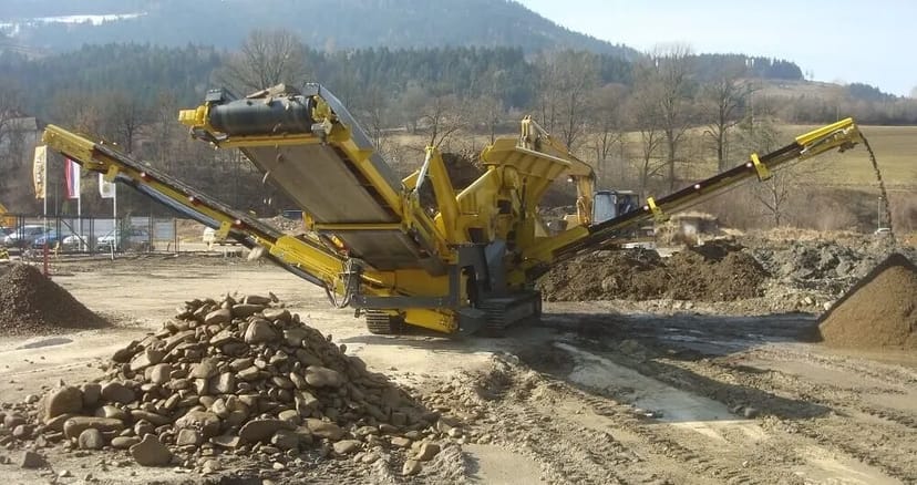 Вживаний мобільний скальпуючий грохот Keestrack K3