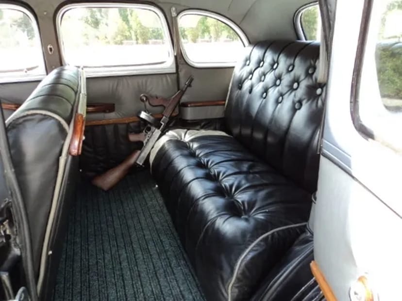 211 Ретро авто на весілля Chevrolet Master de Lux