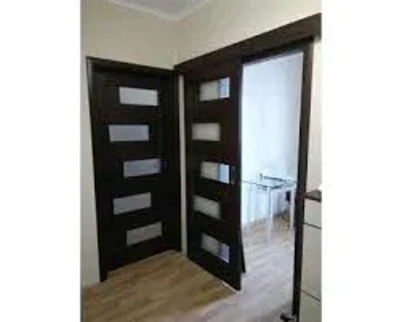 Монтаж міжкімнатних дверей