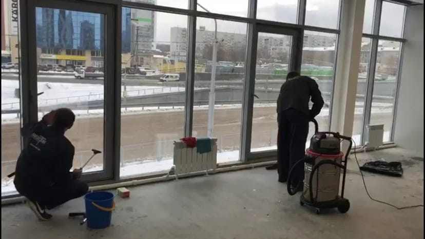 Мийка вітрин, магазинів в ТРЦ, ресторанів