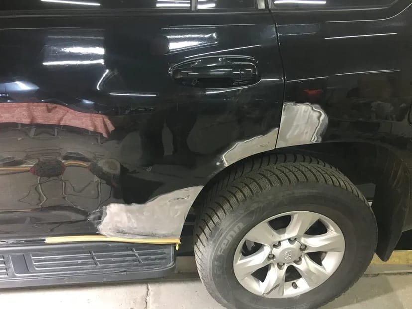 Фарбування автомобілів в камері, рихтування, полірування кузова, фар.