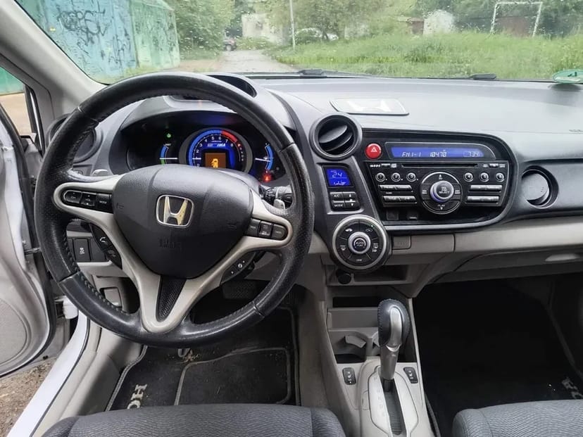 Авто HONDA Insight