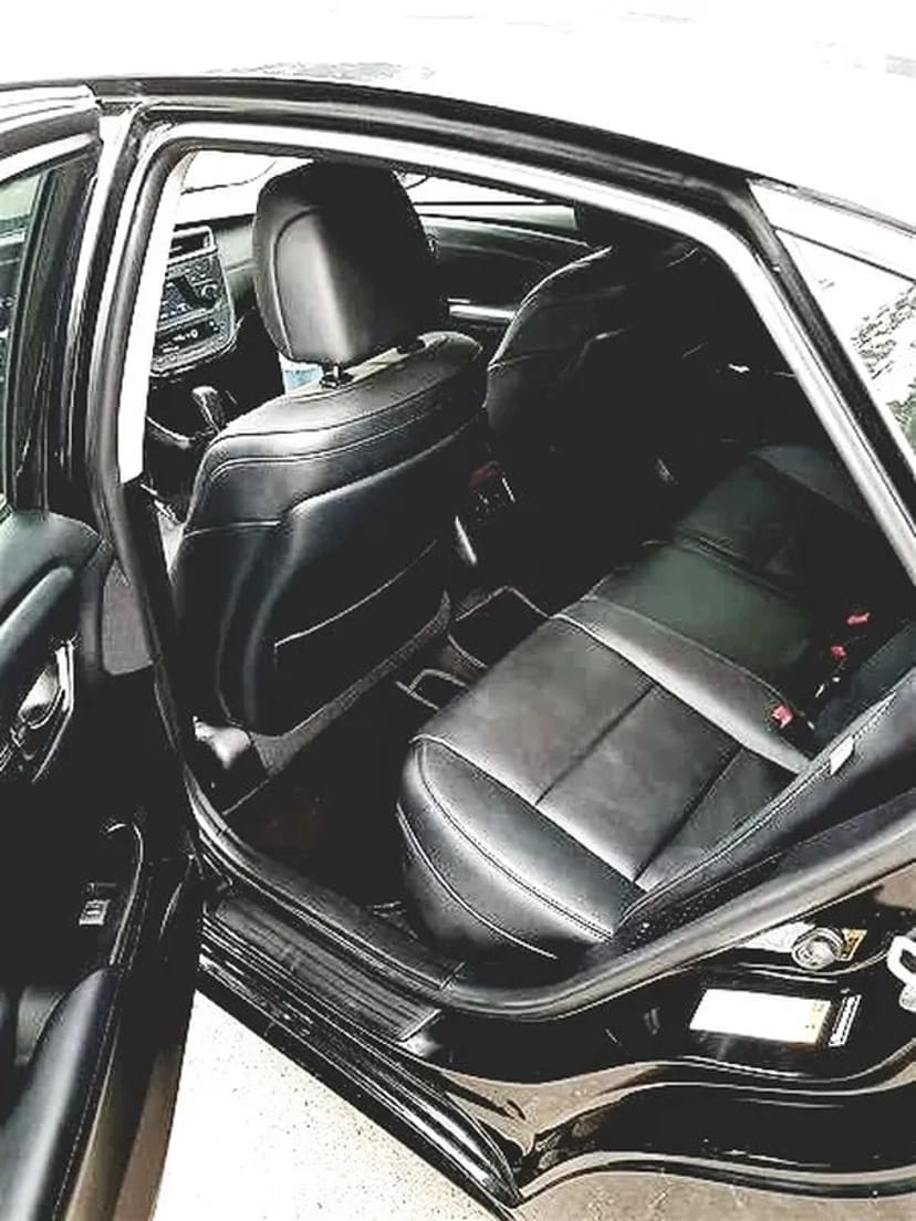 359 Toyota Avalon чорний на весілля Київ