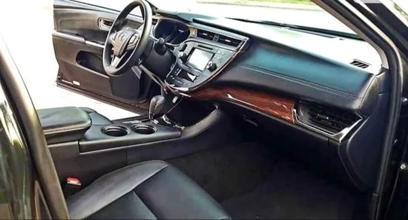 359 Toyota Avalon чорний на весілля Київ
