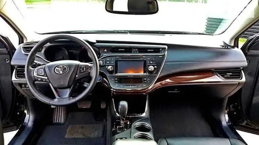 359 Toyota Avalon чорний на весілля Київ