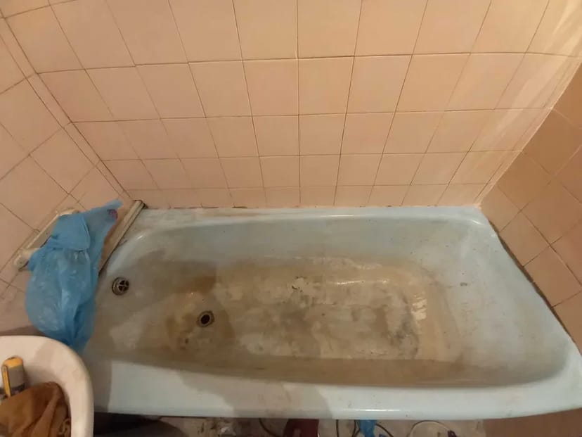 Проводимо реставрацію ванни, чавунних, металевих, акрилових та піддонів.