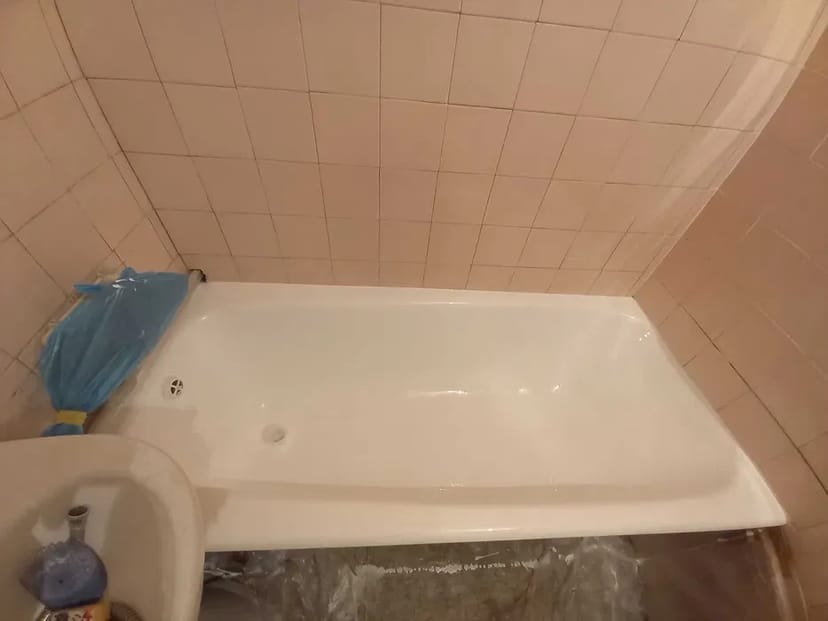 Проводимо реставрацію ванни, чавунних, металевих, акрилових та піддонів.