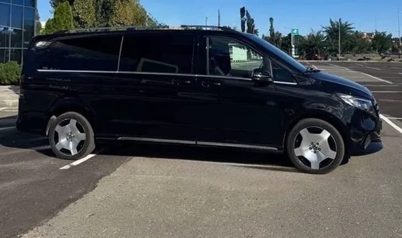 039 Мікроавтобус Mercedes-Benz V class 2025 замовити з водієм