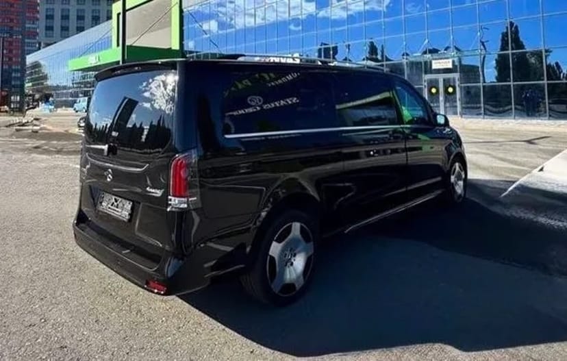 039 Мікроавтобус Mercedes-Benz V class 2025 замовити з водієм