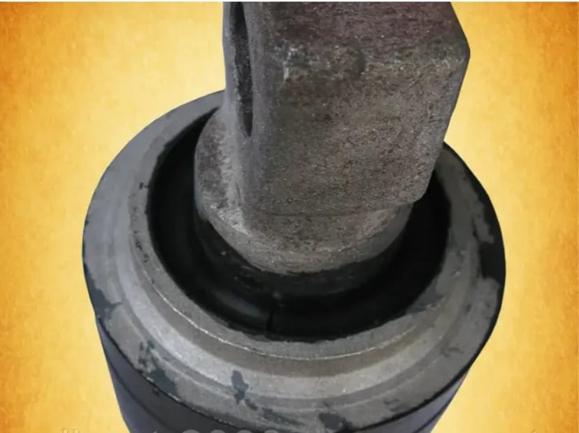 Обгумування (відновлення) сайлентюлока реактивної тяги автомобіля MERCEDES, самоскидів HOWO