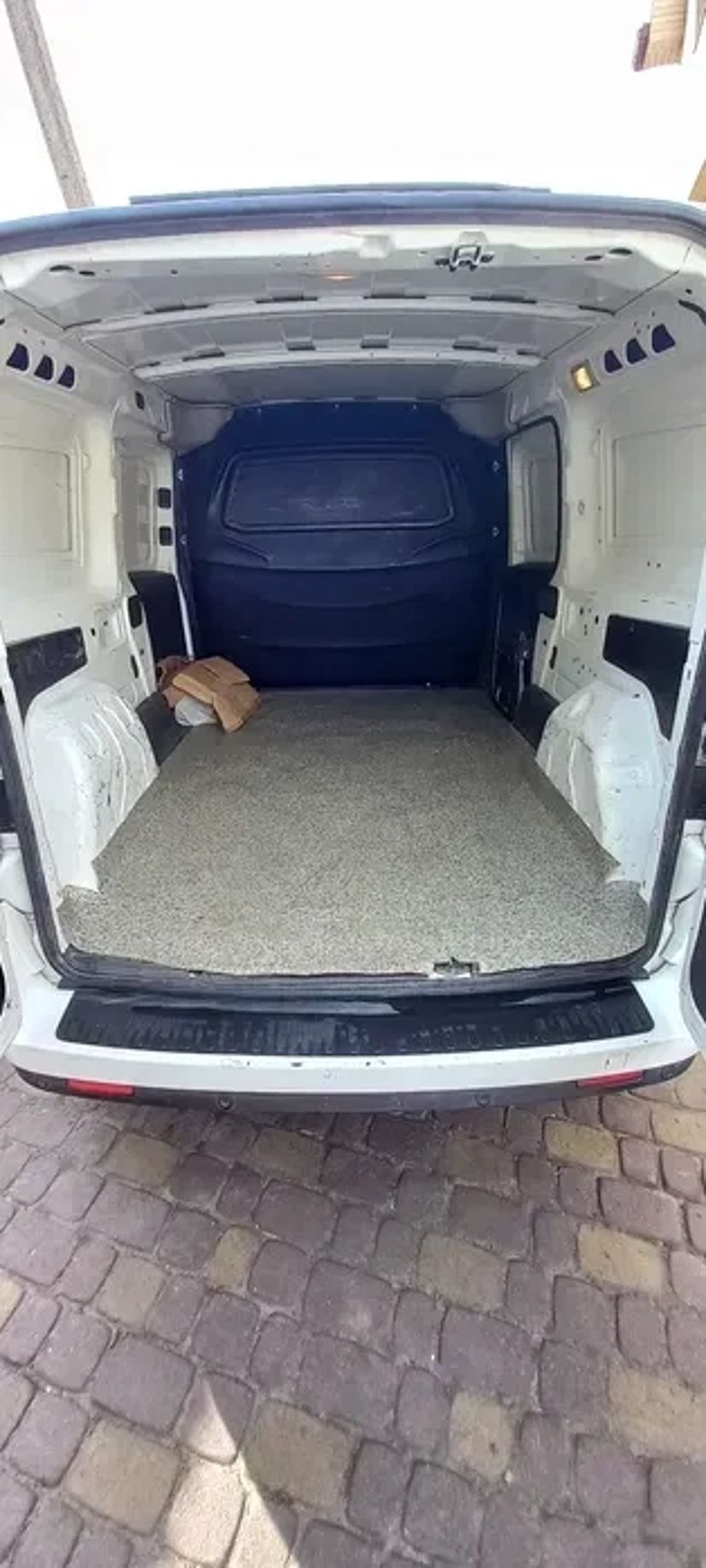 Вантажні перевезення, вантажники, малогабаритні, вантажне таксі