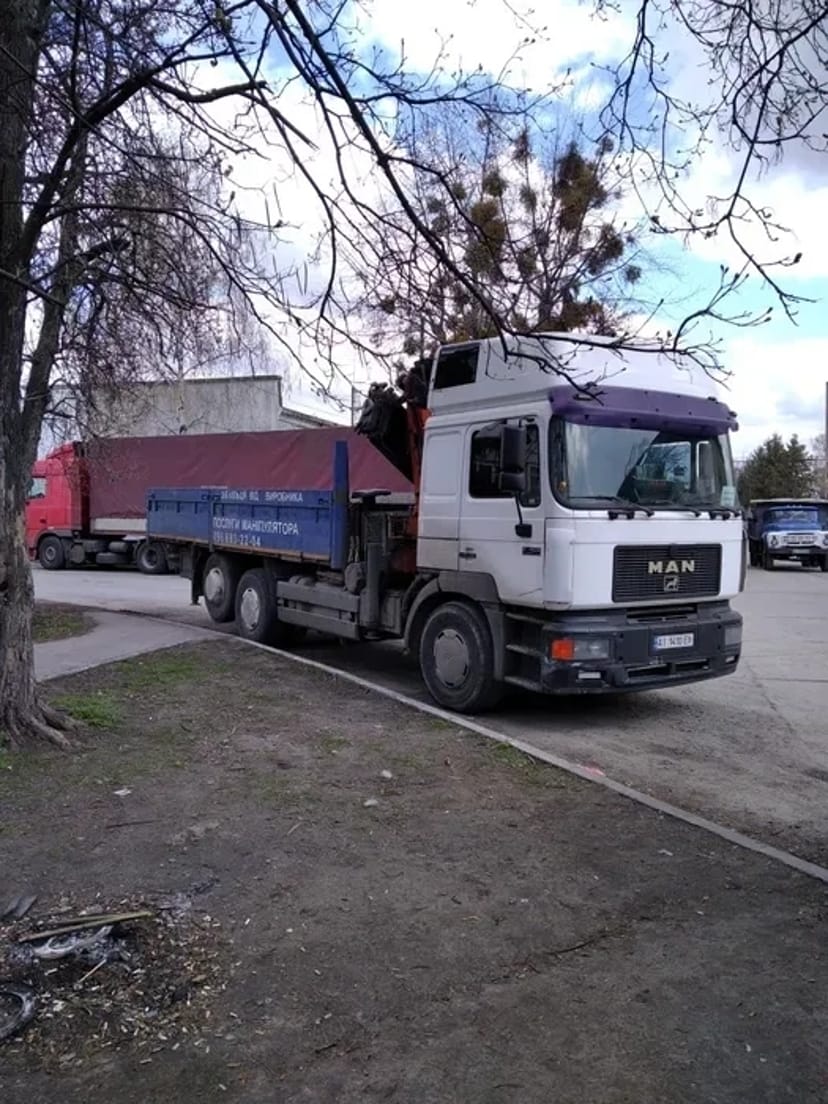 Послуги Крана-Маніпулятора: Навантаження, Перевезення, Розвантаження. Ефективно та Швидко!