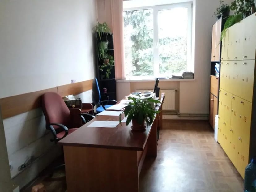 Комерційна будівля (офіс, майстерня ...)