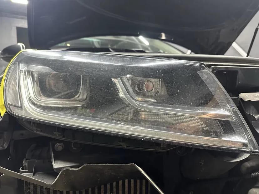 Полірування Фар та Захисна Плівка | Відновлення Прозорості та Захист!