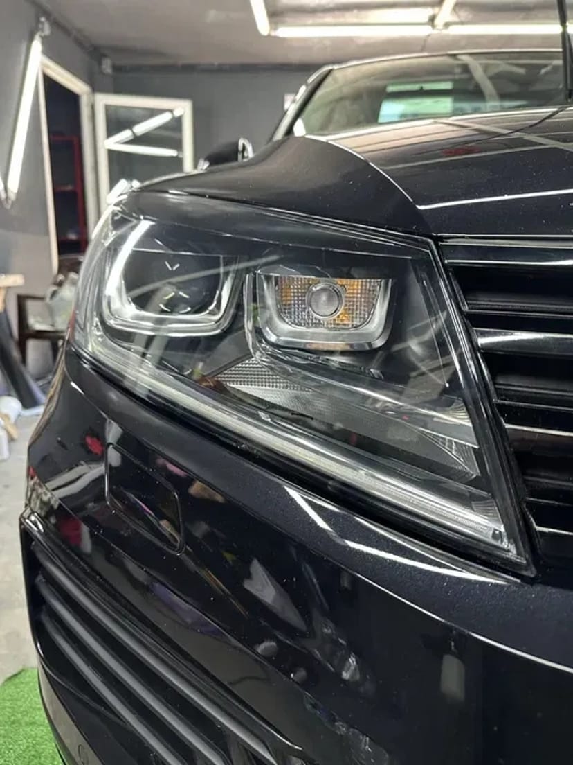 Полірування Фар та Захисна Плівка | Відновлення Прозорості та Захист!