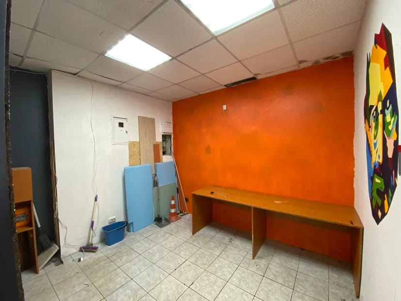 Фасадне приміщення 45 м2 в Солом'янському районі