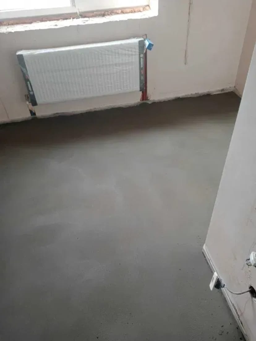 Машинна стяжка підлоги, напівсуха підлога ціна, заливка стяжки пола