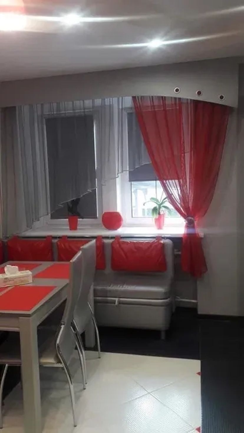 Пошив штор, тюлей, римських штор, монтаж жалюзів, карнизів