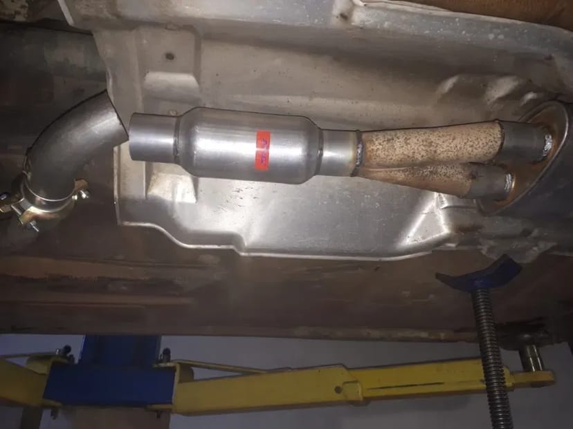 Зварювальні роботи, ремонт глушників, гофр і каталізаторів — є все!