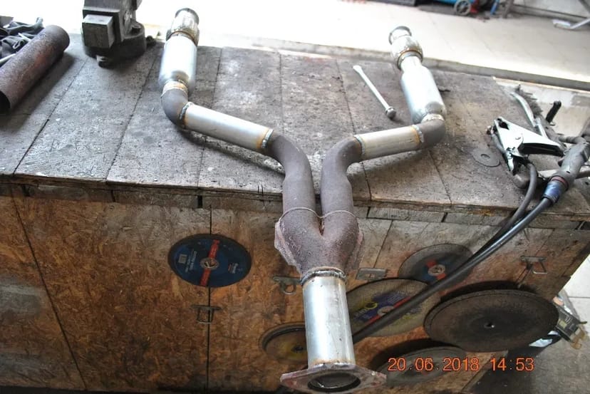 Зварювальні роботи, ремонт глушників, гофр і каталізаторів — є все!