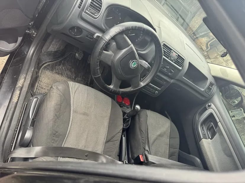 Авто skoda fabia 1.2