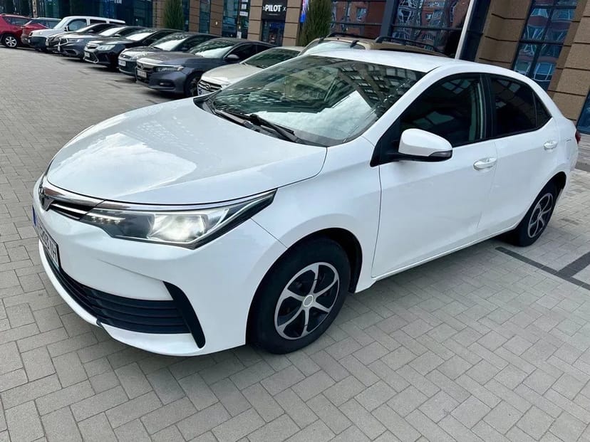 Авто Toyota Corolla