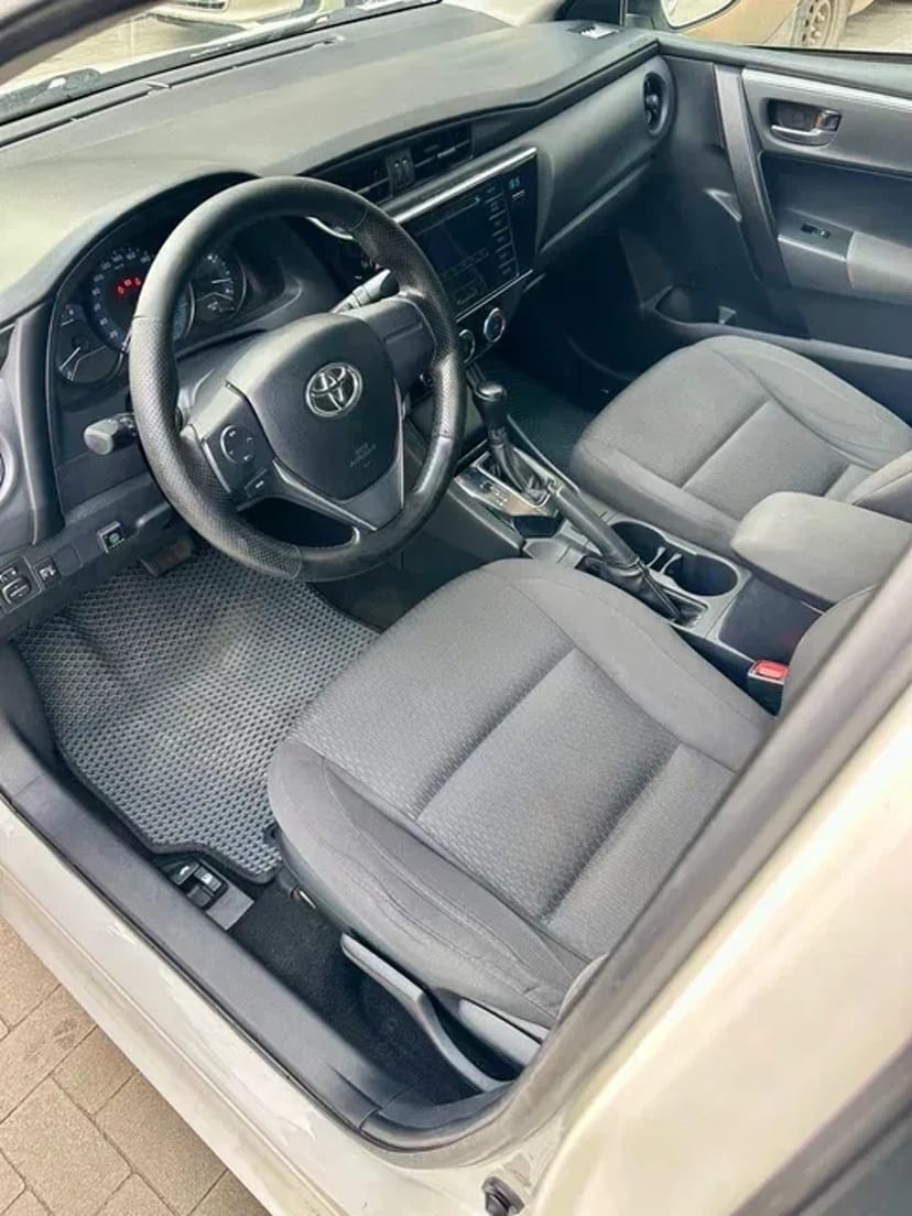 Авто Toyota Corolla