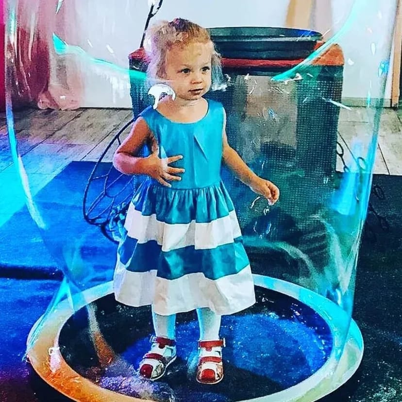 Аніматор.Шоу Мильних бульбашок.День народження,Корпоратив,Весілля,Фото