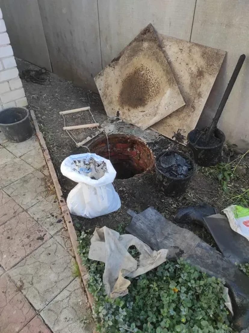 Чистка сливных ям , строительство септиков , выквчка илосос!