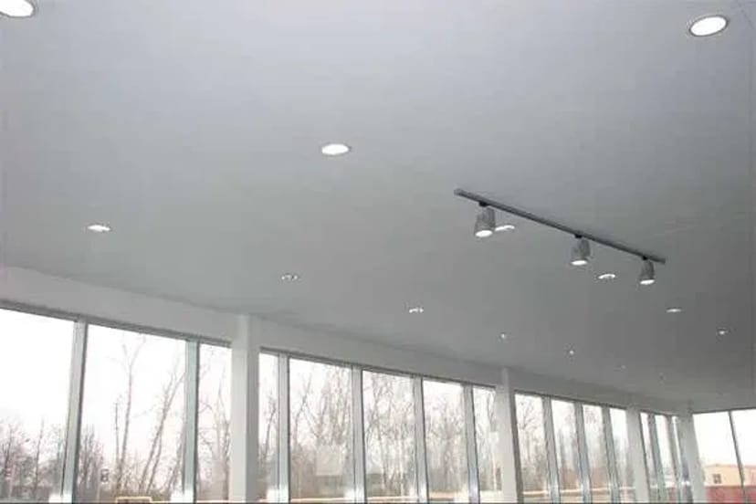 Натяжні стелі під ключ від 125 грн/м² — швидко, красиво, надійно