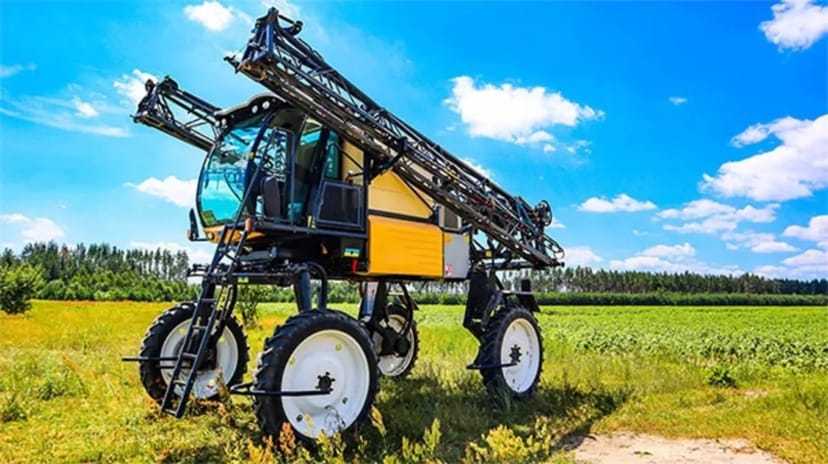 Оприскувач IBIS – 3000 – 28 для підживлення посівів