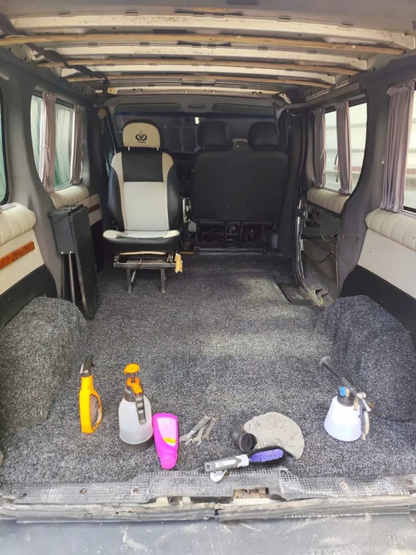 Хімчистка салону автомобіля.