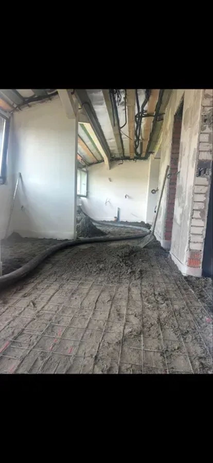 Стяжка підлоги: вирівнюємо основу, готуємо до фінішного покриття