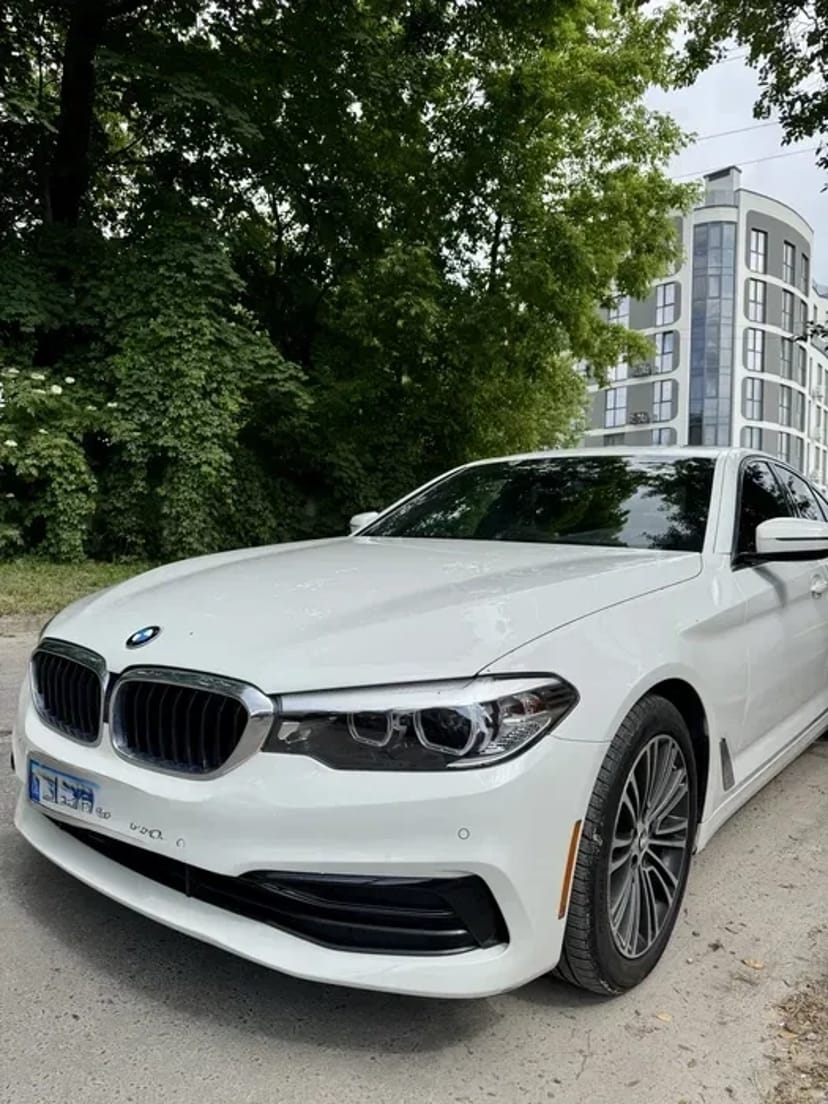Авто на Весілля, BMW 520 g30