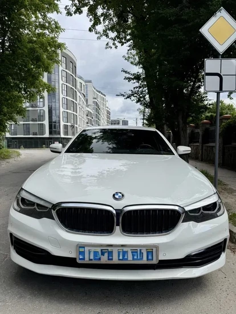 Авто на Весілля, BMW 520 g30