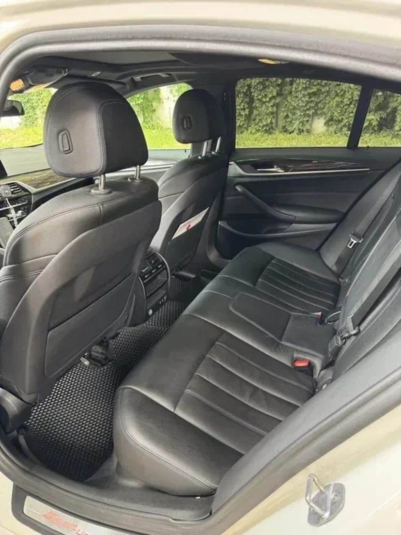 Авто на Весілля, BMW 520 g30