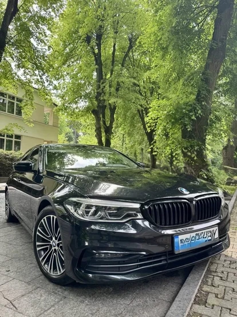 Авто на Весілля, BMW 520 g30