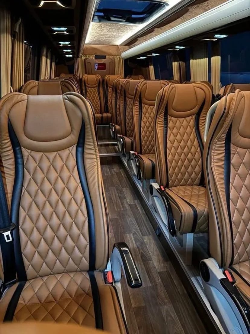 289 Мікроавтобус VIP class Mercedes Sprinter NEW на весілля