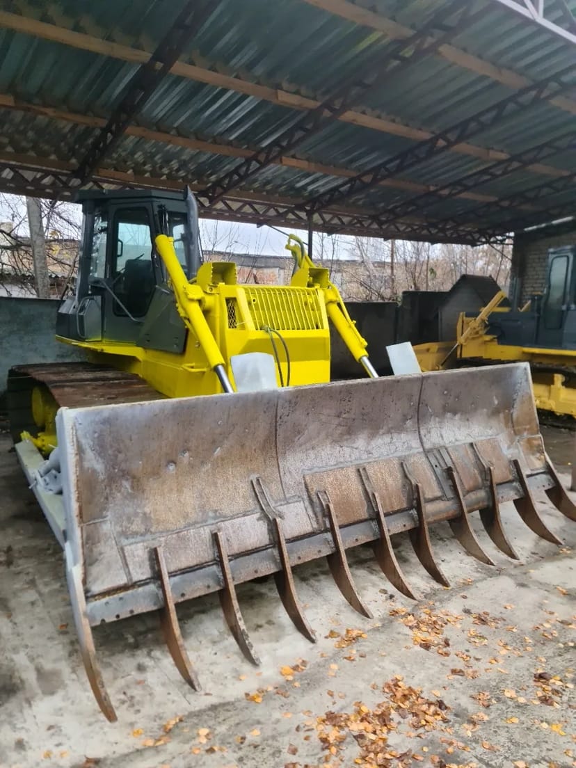 Послуги бульдозера Komatsu D65PX-12 по корчуванню пнів, дерев