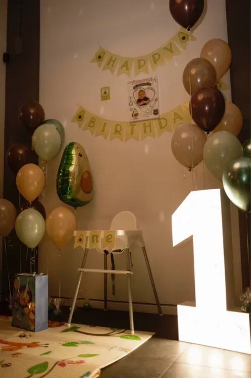 Одиничка, що світиться, цифра один, метрова з лампочками, на рочок