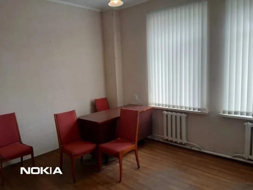 Офісні приміщення з парковкою та охороною