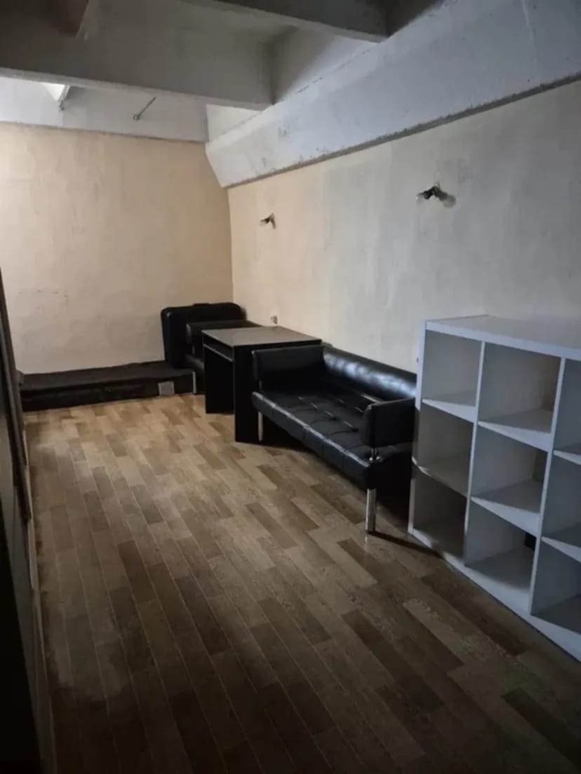 Гаражний бокс з охороною на 2 поверсі