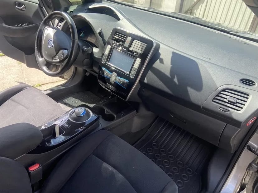 Електро автомобіль можливо під таксі